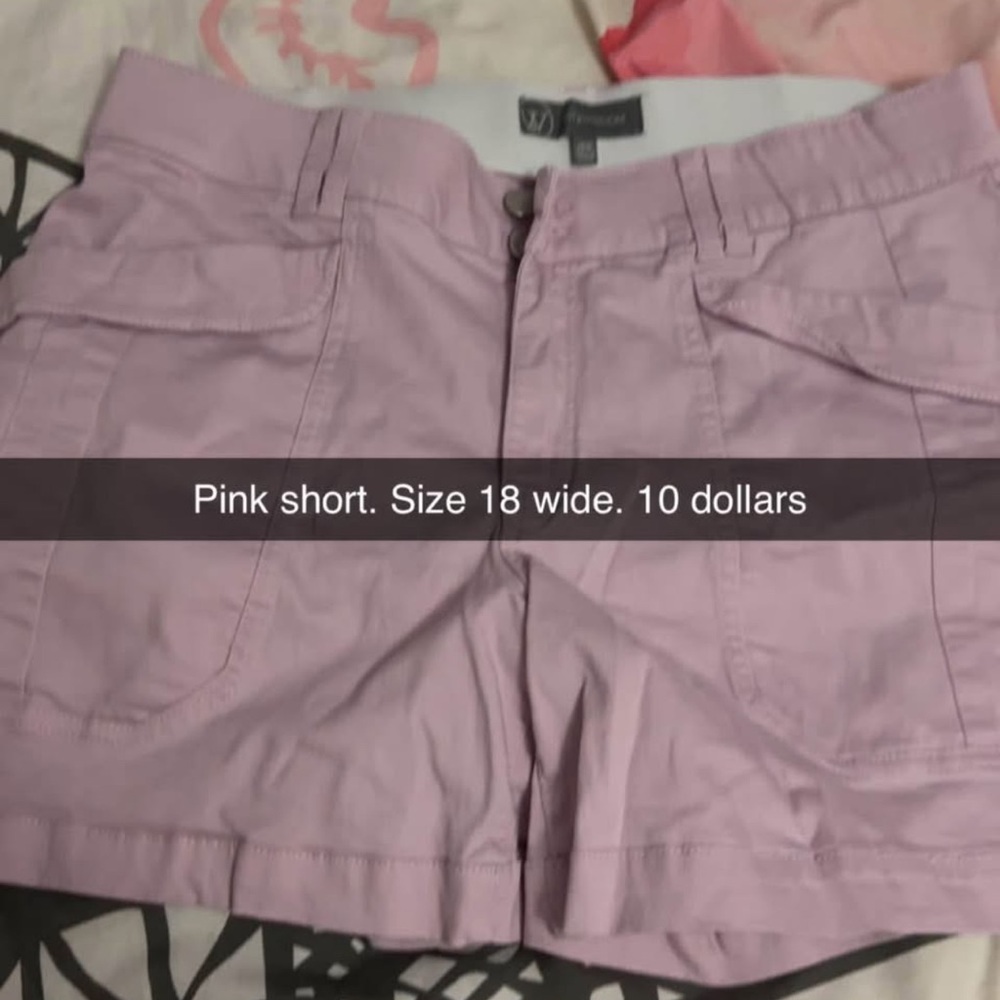 American Eagle Outfitters Light Pink Cargo Shorts